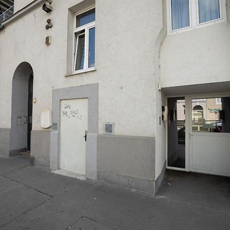 Spacious Apartment With Huge Shared Terrace And Grill Located Between City Centre And Donau River Vienna Exterior photo